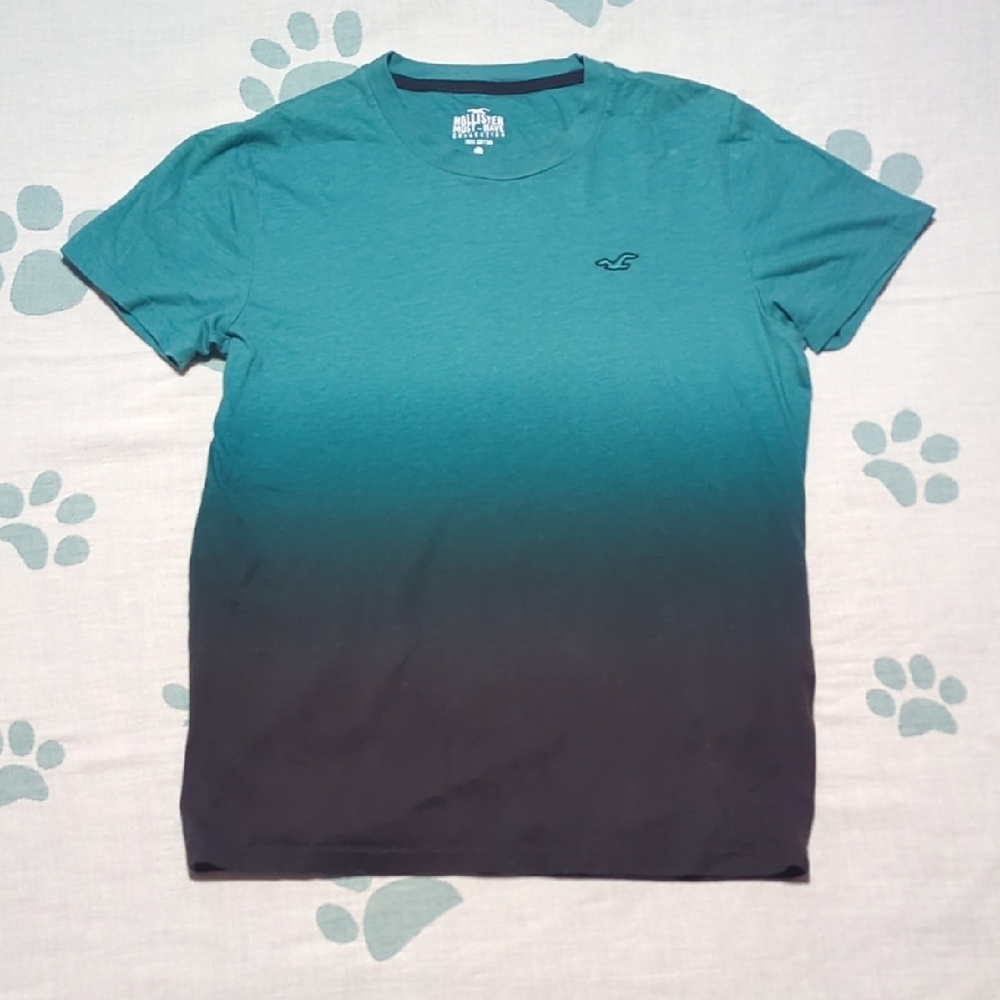 Hollister Blue and Black Short Sleeve Tee Gradient Design